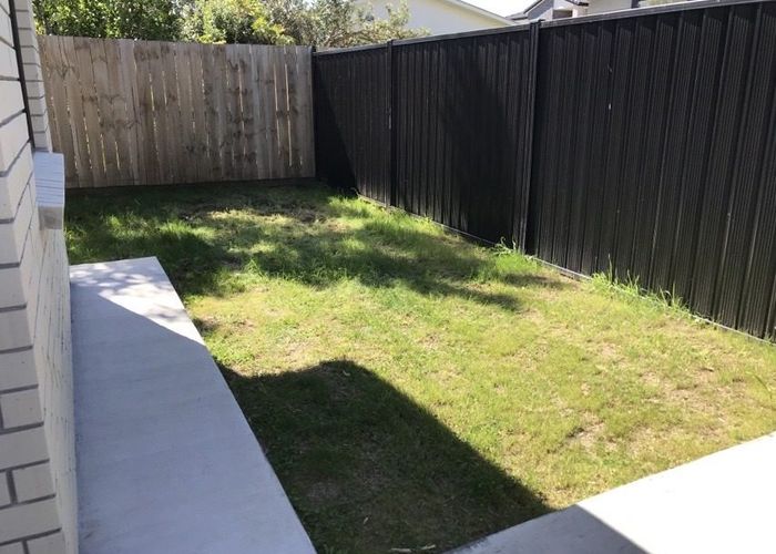  at 8B Cambridge Road, Manurewa, Manukau City, Auckland