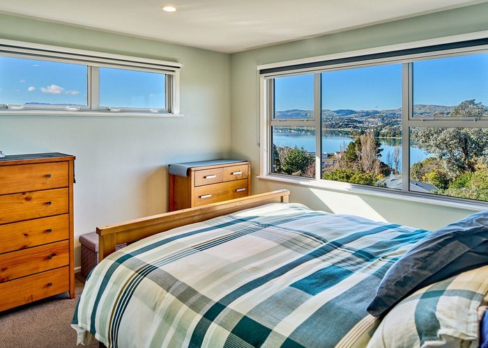  at 92 Mana View Road, Paremata, Porirua, Wellington