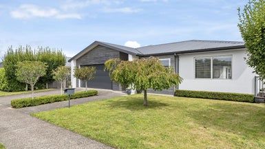  at 72 Penetaka Heights, Pyes Pa, Tauranga