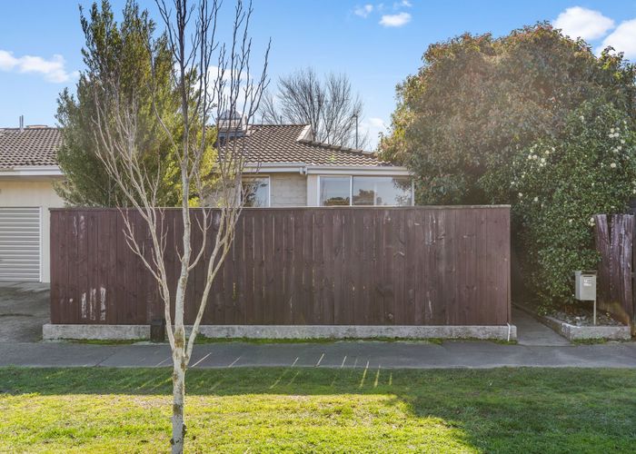 at 2/73 Lakewood Drive, Burwood, Christchurch