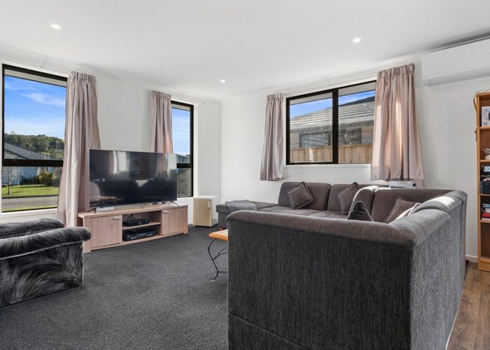  at 27 Awataha Crescent, Pyes Pa, Tauranga