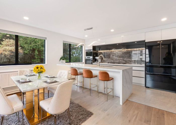  at 39A Gosford Drive, Botany Downs, Manukau City, Auckland