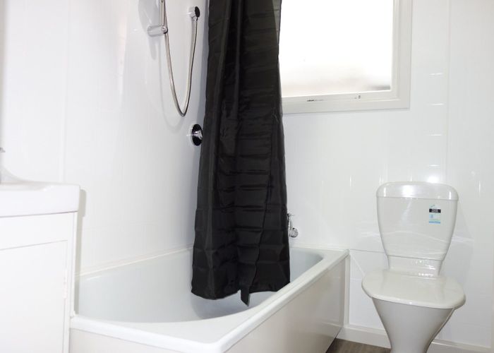  at 2/452 Barbadoes Street, Edgeware, Christchurch