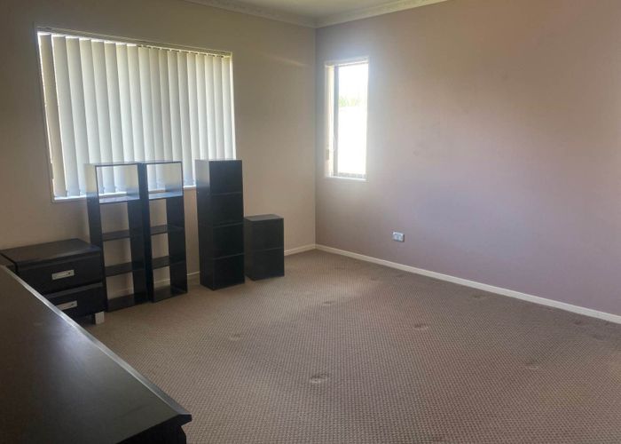  at 6 Hillside Road, Papatoetoe, Auckland