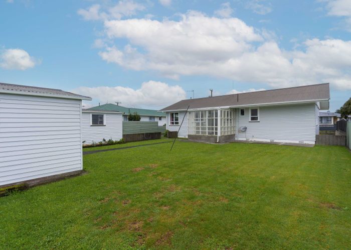  at 6 Peters Avenue, Cloverlea, Palmerston North