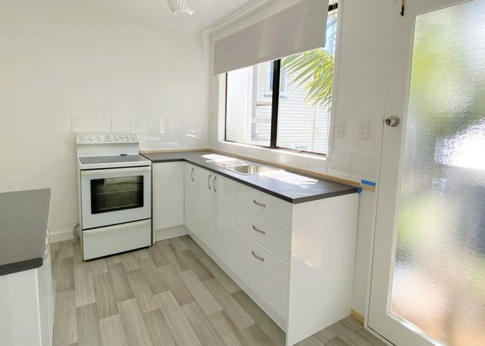  at 2/53 Tiverton Road, Blockhouse Bay, Auckland City, Auckland
