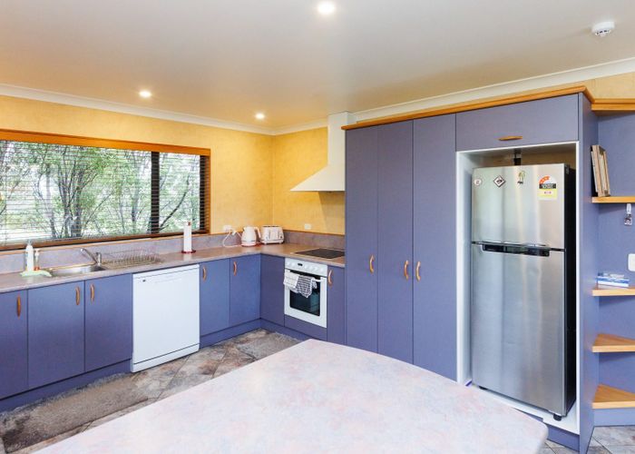  at 2 Fernlea Avenue, Kelvin Grove, Palmerston North, Manawatu / Whanganui