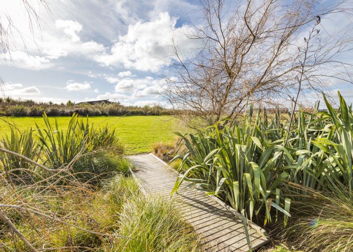  at 2 Paterson Lane, Kelvin Grove, Palmerston North, Manawatu / Whanganui