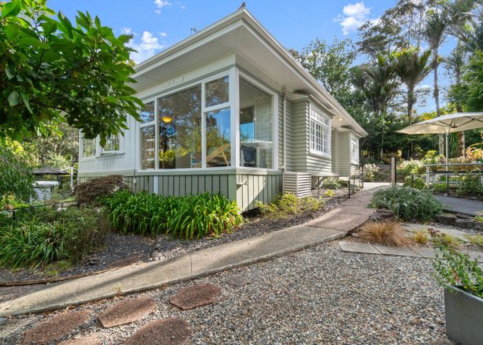  at 319 Huia Road, Titirangi, Waitakere City, Auckland