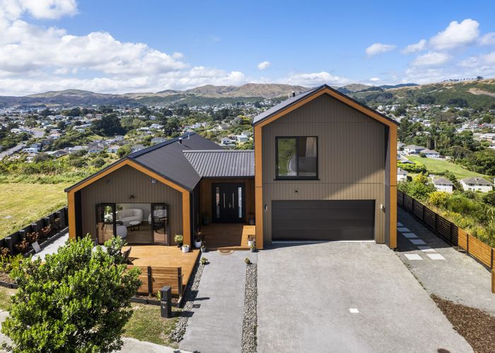  at 186 John Burke Drive, Aotea, Porirua