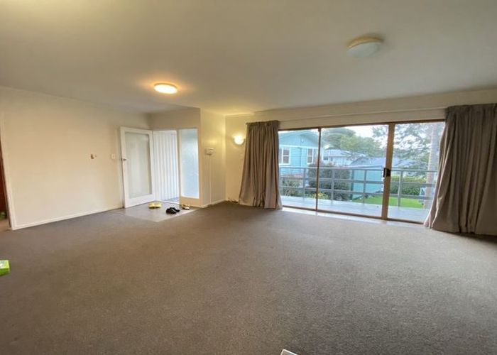 at 1/6 Kathleen street, Glenfield, North Shore City, Auckland