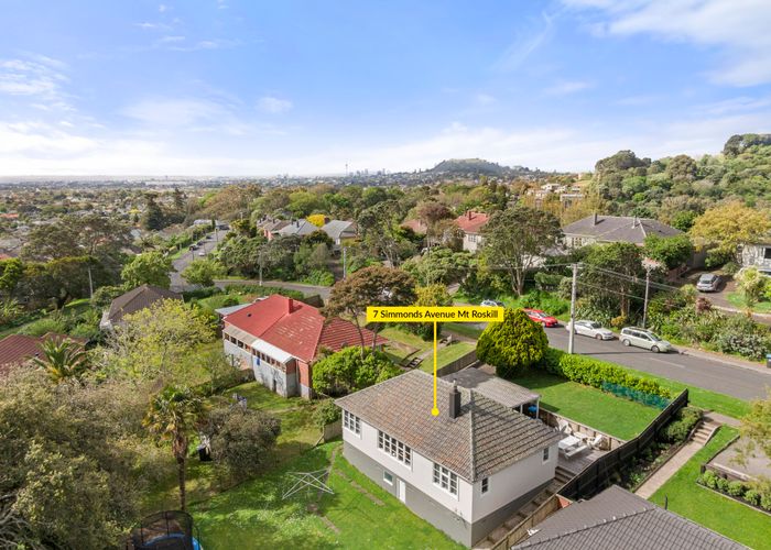  at 7 Simmonds Avenue, Mount Roskill, Auckland