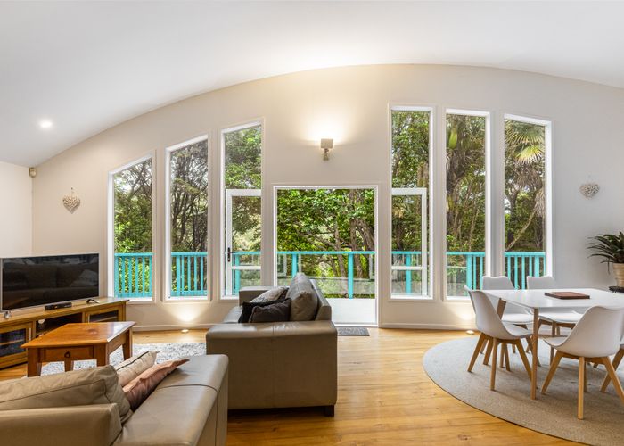  at 4 Okoka Road, Omiha, Waiheke Island