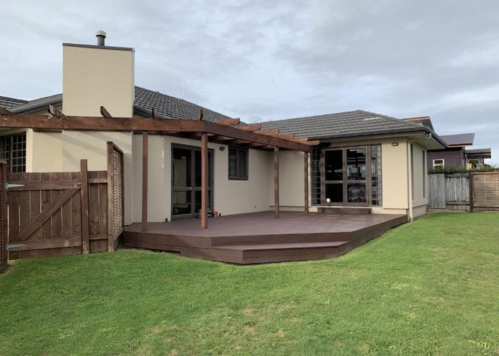  at 2 Stratford Place, Huntington, Hamilton, Waikato