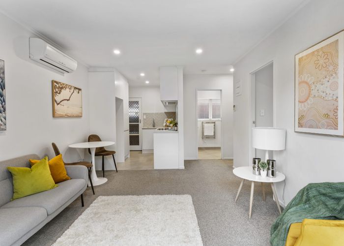  at 4/13 Queens Avenue, Balmoral, Auckland