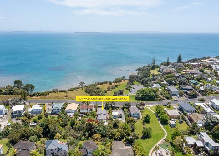 For sale 1279 Whangaparaoa Road, Army Bay, Rodney, Auckland homes.co.nz