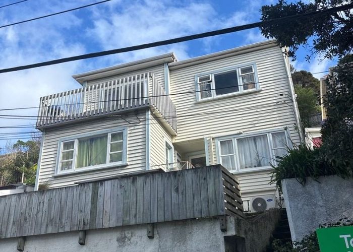  at 2/6 Hanson St, Mount Cook, Wellington, Wellington