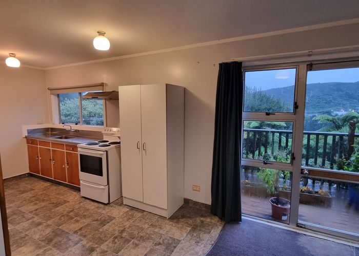  at Kingsley St, Stokes Valley, Lower Hutt, Wellington