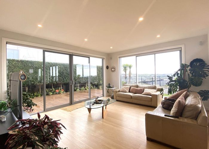  at 35 Te Oneroa Way, Long Bay, North Shore City, Auckland