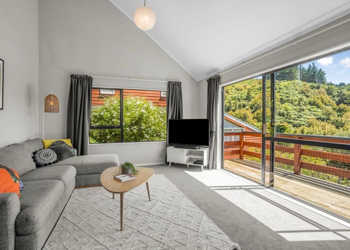  at 6 Kekeno Grove, Tirohanga, Lower Hutt