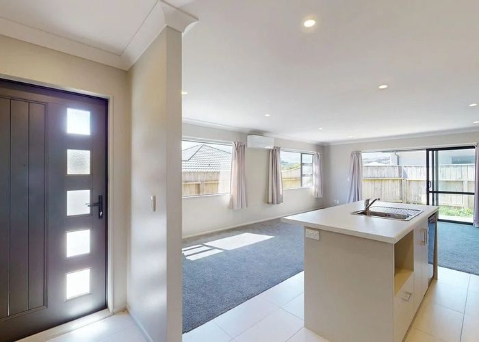  at 27 Moonsail Drive, Whitby, Porirua