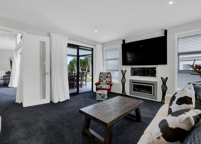  at 10 Augusta Grove, Waiwhakaiho, New Plymouth