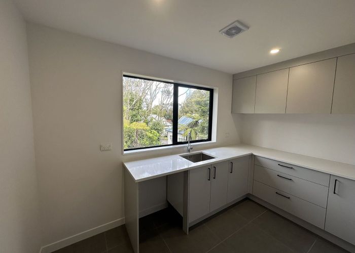  at 8B Lynn Rd, Bayview, North Shore City, Auckland