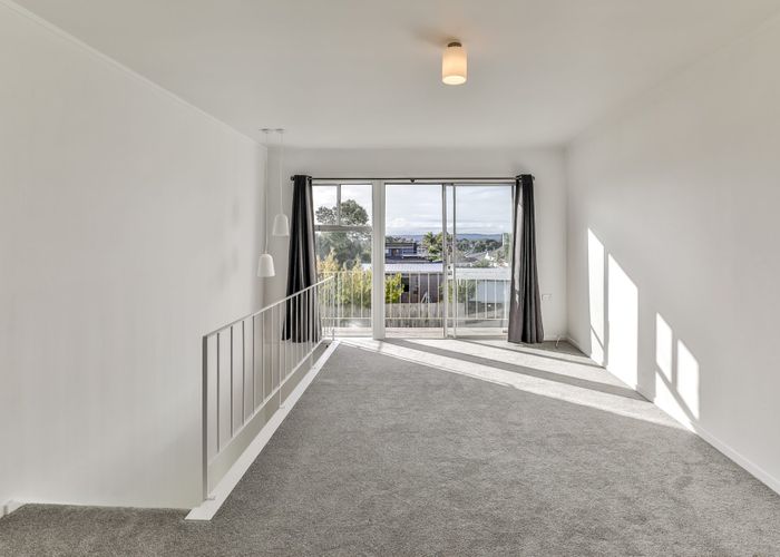 at 5/43 Blockhouse Bay Road, Avondale, Auckland
