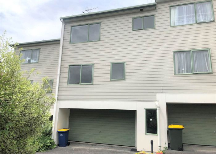  at 3/5 Kilham Avenue, Northcote, North Shore City, Auckland
