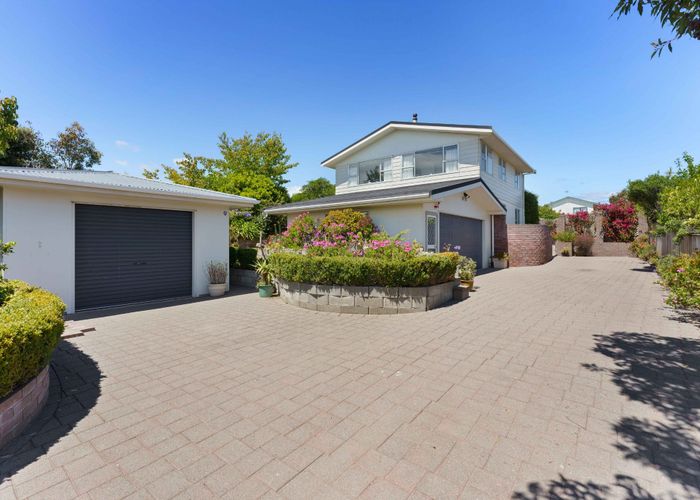  at 10 Titoki Road, Waikanae Beach, Waikanae