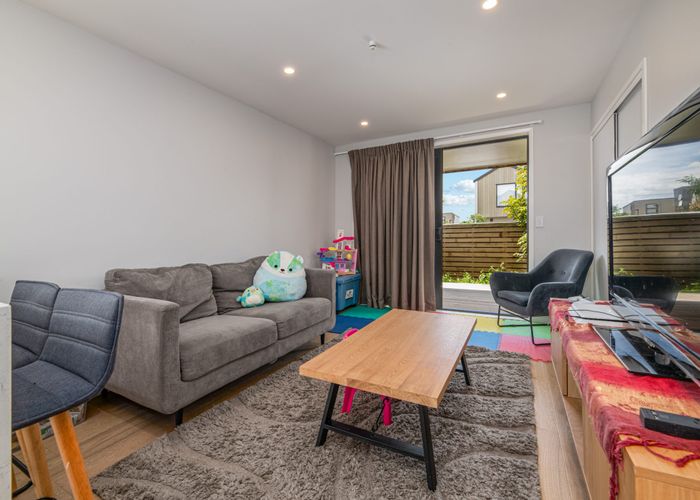  at 1/16 Parson Lane, Papatoetoe, Manukau City, Auckland
