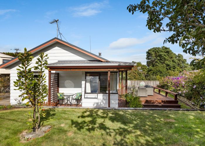  at 122 Glenpark Avenue, Frankleigh Park, New Plymouth
