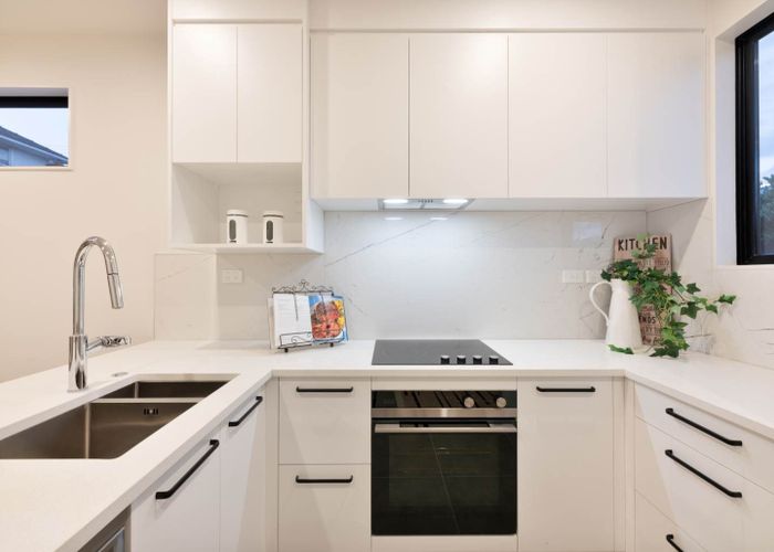  at 5/11 Jaemont Ave, Te Atatu South, Waitakere City, Auckland