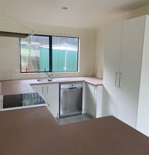  at 3a Louise Place, West Harbour, Waitakere City, Auckland