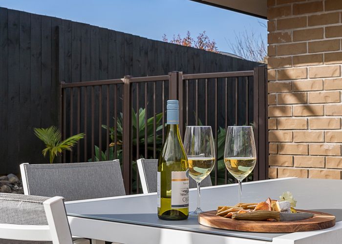 at 6 Glesan Place, Beachlands, Auckland
