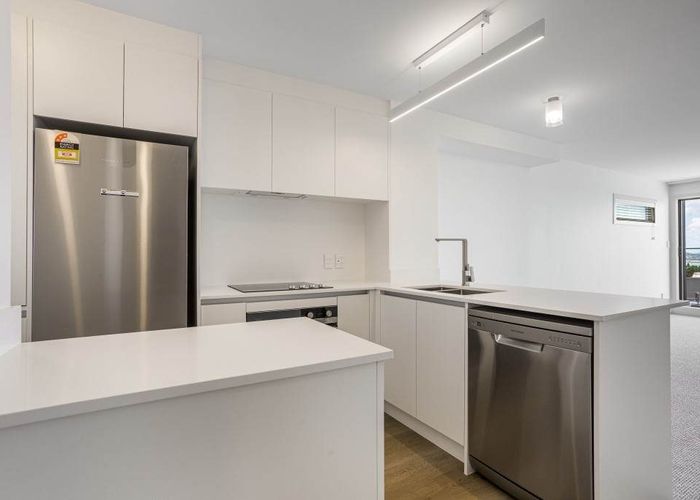  at 11/270 Onewa Road, Birkenhead, North Shore City, Auckland