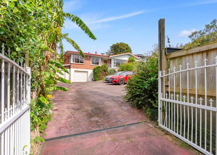  at 26 Potter Avenue, Northcote, North Shore City, Auckland