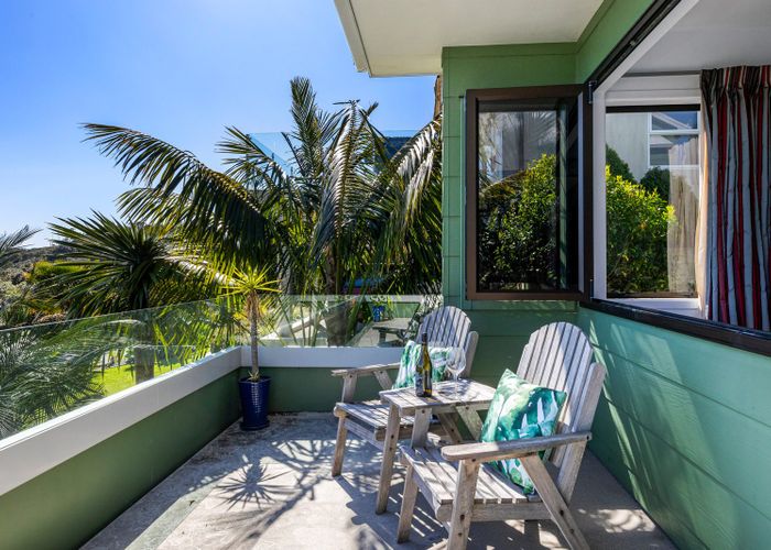  at 27 De Luen Avenue, Tindalls Beach, Whangaparaoa