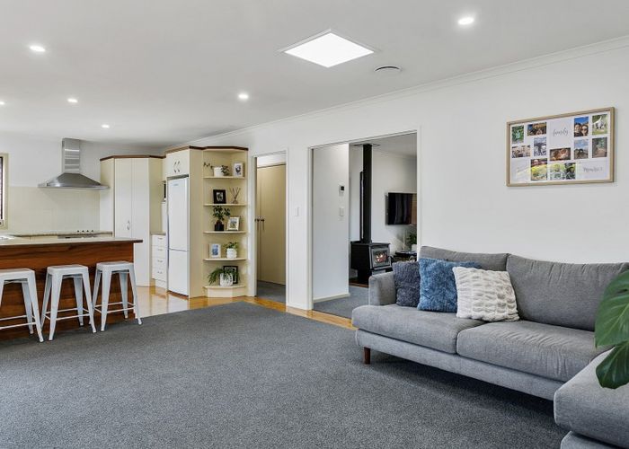  at 21 Acacia Bay Road, Nukuhau, Taupo