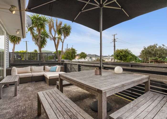  at 18 House Avenue, Mangere Bridge, Auckland