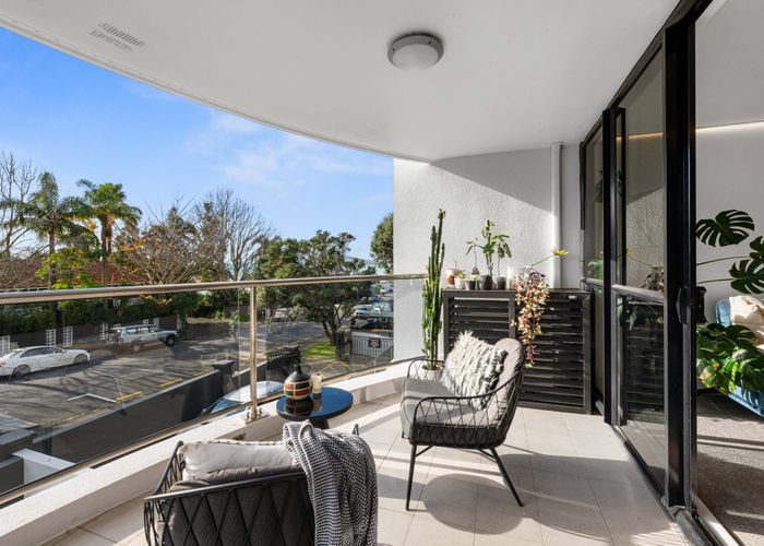  at 1C/175 Hurstmere Road, Takapuna, Auckland