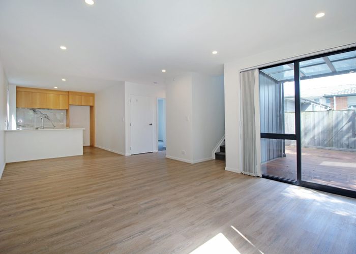  at 29 Glennandrew Drive, Half Moon Bay, Manukau City, Auckland