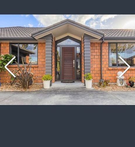  at 14 Wiltshire Drive, Huntington, Hamilton
