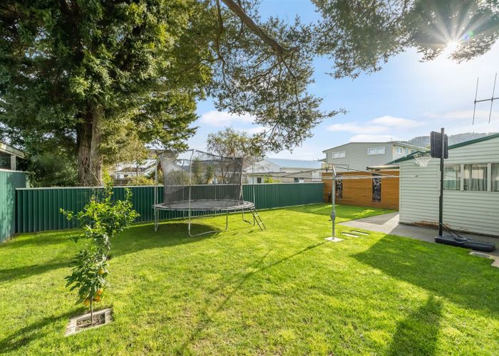  at 4 Victoria Street, Ebdentown, Upper Hutt