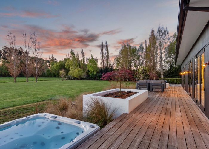  at 106 Holmes Road, Christchurch