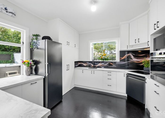  at 465 Stokes Valley Road, Stokes Valley, Lower Hutt, Wellington