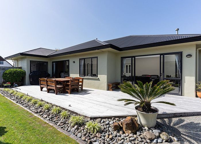  at 33 Washington Parade, Milson, Palmerston North