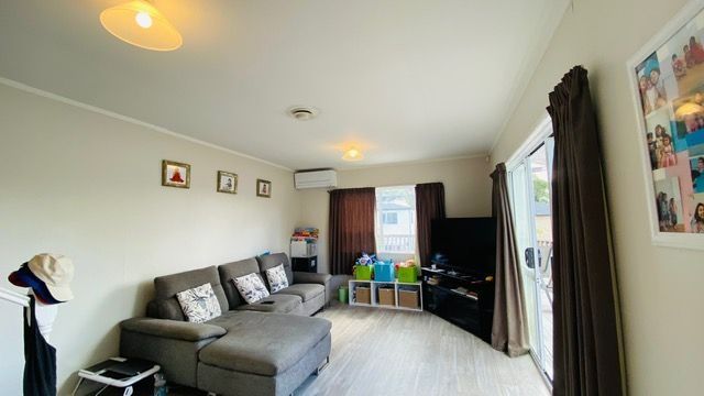  at 2/18 Elliott Avenue, Bayview, North Shore City, Auckland