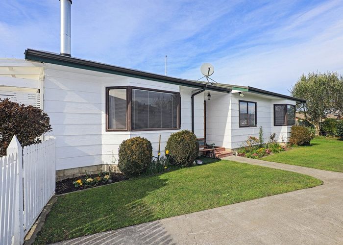  at 1242 Louie Street, Parkvale, Hastings