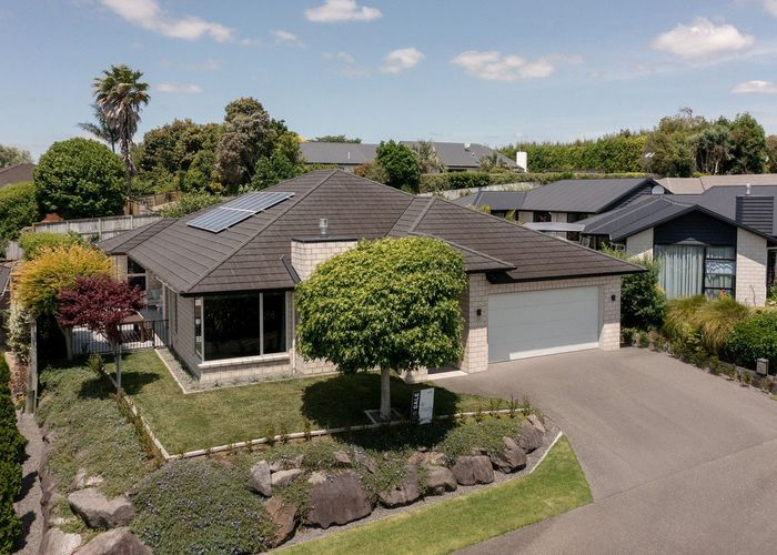  at 30 Broadwater Close, Pyes Pa, Tauranga